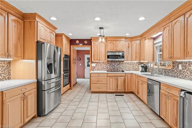 5971 Holder Road, Clemmons, NC 27012