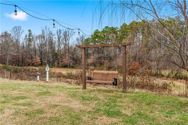 5971 Holder Road, Clemmons, NC 27012