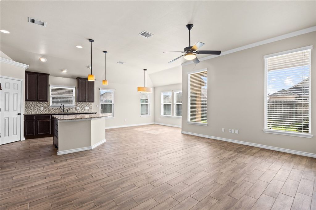 7846 Fort Griffen Dr, Corpus Christi, TX 78414 — photo 5