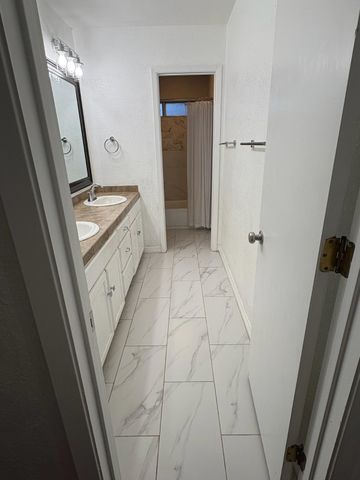 2925 Ridgewood Drive, Hurst, TX 76054