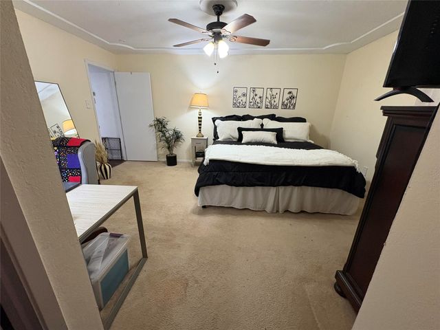 2925 Ridgewood Drive, Hurst, TX 76054