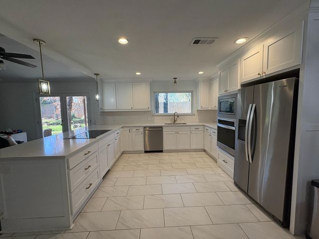 2925 Ridgewood Drive, Hurst, TX 76054