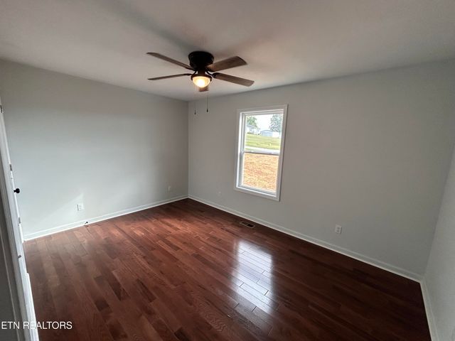 1174 Howell River Rd, Rutledge, TN 37861