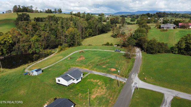 1174 Howell River Rd, Rutledge, TN 37861