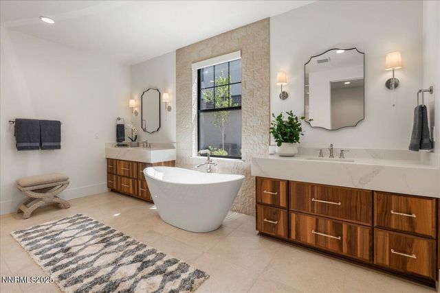 20555 Latour Way, Reno, NV 89511