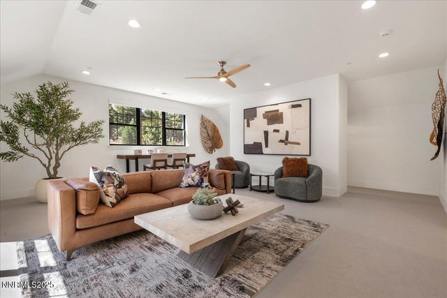 20555 Latour Way, Reno, NV 89511