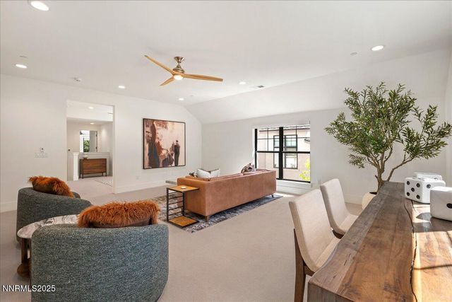 20555 Latour Way, Reno, NV 89511