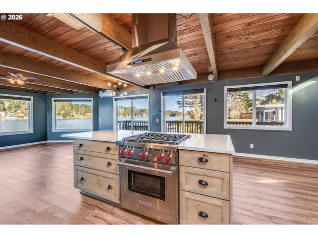 1381 Ne EAST DEVILS LAKE Rd, Otis, OR 97368