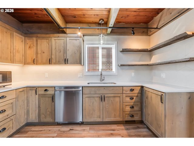 1381 Ne EAST DEVILS LAKE Rd, Otis, OR 97368