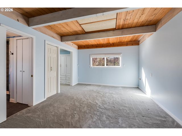 1381 Ne EAST DEVILS LAKE Rd, Otis, OR 97368