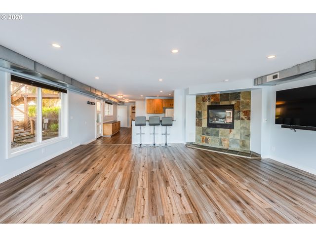 1381 Ne EAST DEVILS LAKE Rd, Otis, OR 97368