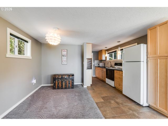 1381 Ne EAST DEVILS LAKE Rd, Otis, OR 97368