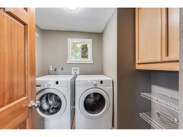 1381 Ne EAST DEVILS LAKE Rd, Otis, OR 97368