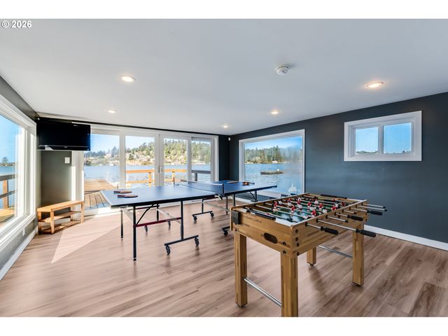 1381 Ne EAST DEVILS LAKE Rd, Otis, OR 97368