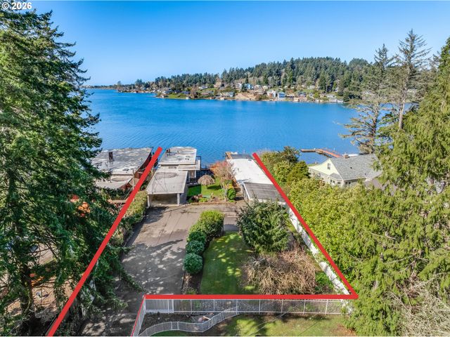 1381 Ne EAST DEVILS LAKE Rd, Otis, OR 97368