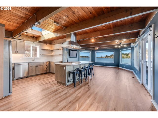 1381 Ne EAST DEVILS LAKE Rd, Otis, OR 97368