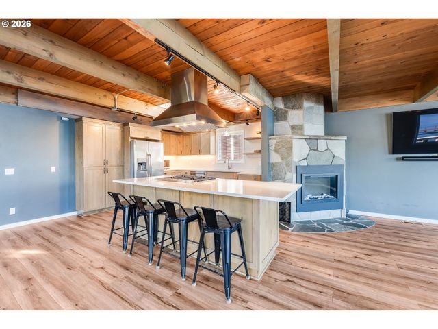 1381 Ne EAST DEVILS LAKE Rd, Otis, OR 97368