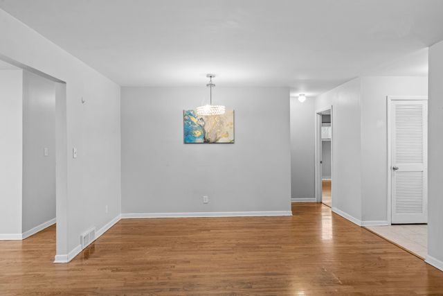 647 N Oakwood Street, Griffith, IN 46319