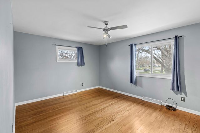 647 N Oakwood Street, Griffith, IN 46319