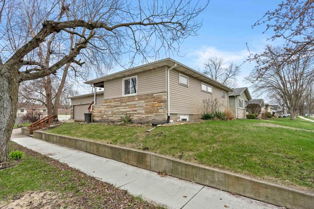 647 N Oakwood Street, Griffith, IN 46319