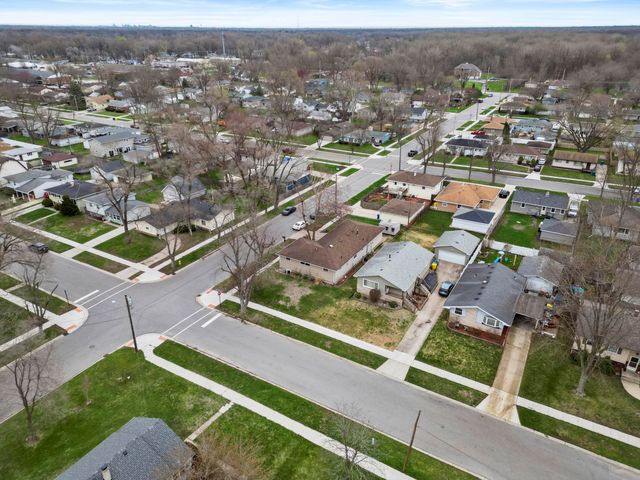 647 N Oakwood Street, Griffith, IN 46319