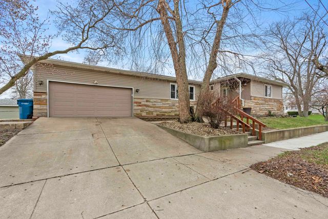 647 N Oakwood Street, Griffith, IN 46319