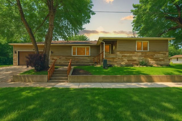 647 N Oakwood Street, Griffith, IN 46319