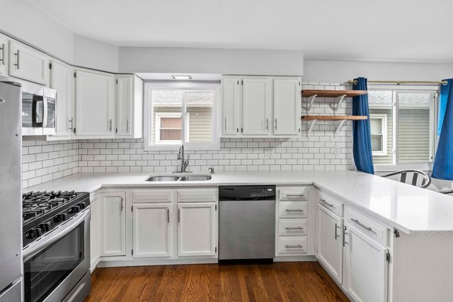647 N Oakwood Street, Griffith, IN 46319