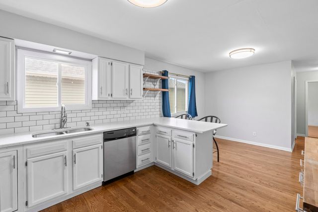 647 N Oakwood Street, Griffith, IN 46319