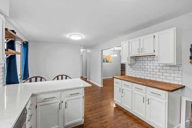 647 N Oakwood Street, Griffith, IN 46319