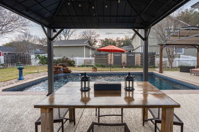 334 Haupt DR, Kyle, TX 78640