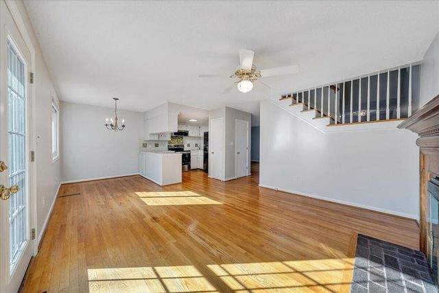 3319 Stonehenge Square, Roanoke, VA 24018