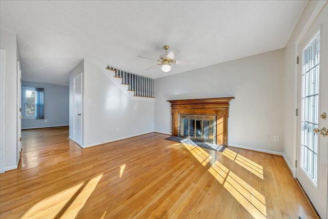 3319 Stonehenge Square, Roanoke, VA 24018