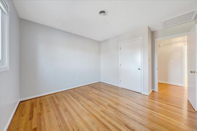 3319 Stonehenge Square, Roanoke, VA 24018