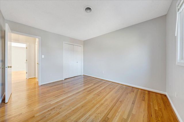 3319 Stonehenge Square, Roanoke, VA 24018