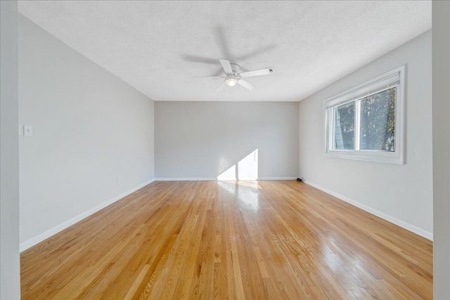 3319 Stonehenge Square, Roanoke, VA 24018