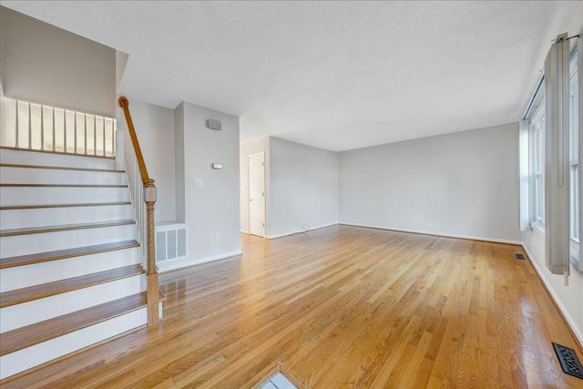 3319 Stonehenge Square, Roanoke, VA 24018