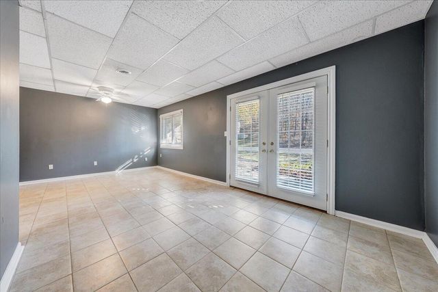 3319 Stonehenge Square, Roanoke, VA 24018