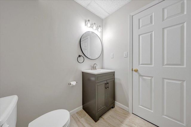 3319 Stonehenge Square, Roanoke, VA 24018