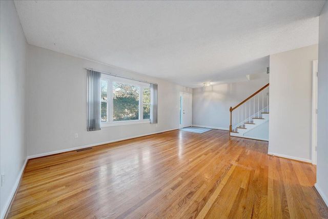 3319 Stonehenge Square, Roanoke, VA 24018