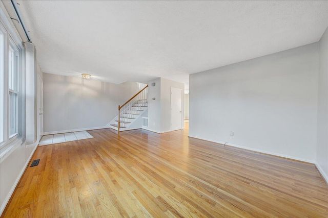 3319 Stonehenge Square, Roanoke, VA 24018