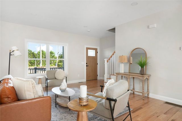 218 Second Street, East Providence, RI 02914