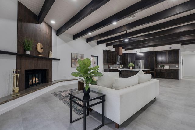 9715 Pebble Beach Drive NE, Albuquerque, NM 87111