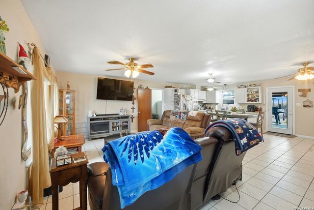 15047 Mesquite, Lytle, TX 78052