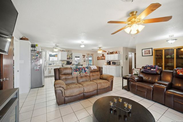 15047 Mesquite, Lytle, TX 78052