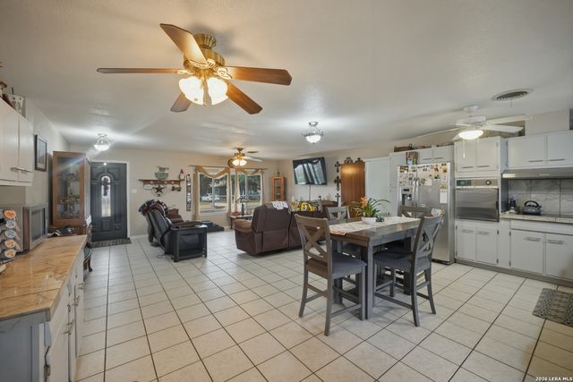 15047 Mesquite, Lytle, TX 78052