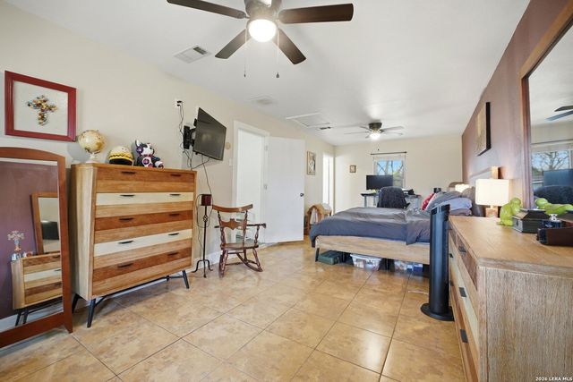 15047 Mesquite, Lytle, TX 78052