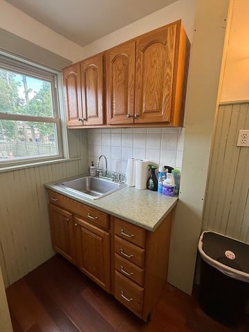 10 Avon Street, Saugus, MA 01906