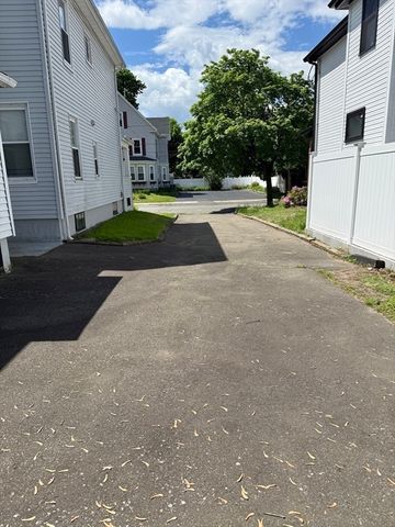 10 Avon Street, Saugus, MA 01906