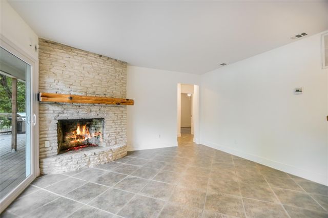 2903 Edgewater DR A, Austin, TX 78733